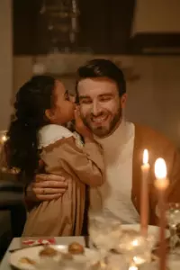 W dniu moich urodzin tajemnica mojego ojczyma mnie zaszokowała, a moja reakcja doprowadziła go do łez.