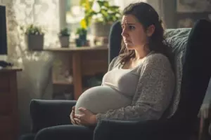Mój mąż odmówił złożenia łóżeczka dla naszego dziecka — więc zrobiłam to sama w 9. miesiącu ciąży, ale lekcja, której go nauczyłam, była surowa