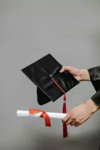 5 sytuacji, w których ojcowie zawiedli swoje dzieci — i jak ich dzieci sobie z tym poradziły.
