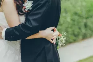 Aby przetestować moją lojalność, mój bogaty chłopak wynajął fałszywe, tanie mieszkanie.