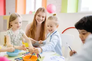 Dzienna Historia: Mężczyzna, który jest pewny, że jego zmarła była żona miała tylko jedno dziecko, spotyka kopię swojej córki.