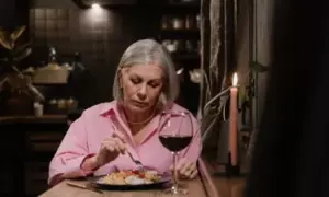 Kobieta informuje rodzinę narzeczonego, że jest w ciąży. „On jest bezpłodny!” – mówi jego mama – Historia dnia