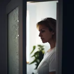 Nasz zmarły ojciec zostawił mi tylko pasiekę, podczas gdy moja siostra zajęła dom i mnie wykluczyła, ale jeden ul skrywał zmieniającą zasady gry tajemnicę — Historia dnia