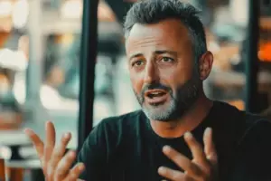 Moja rodzina zostawiła babcię w restauracji, żeby uniknąć rachunku – szkoda, że trafili na niewłaściwą wnuczkę.