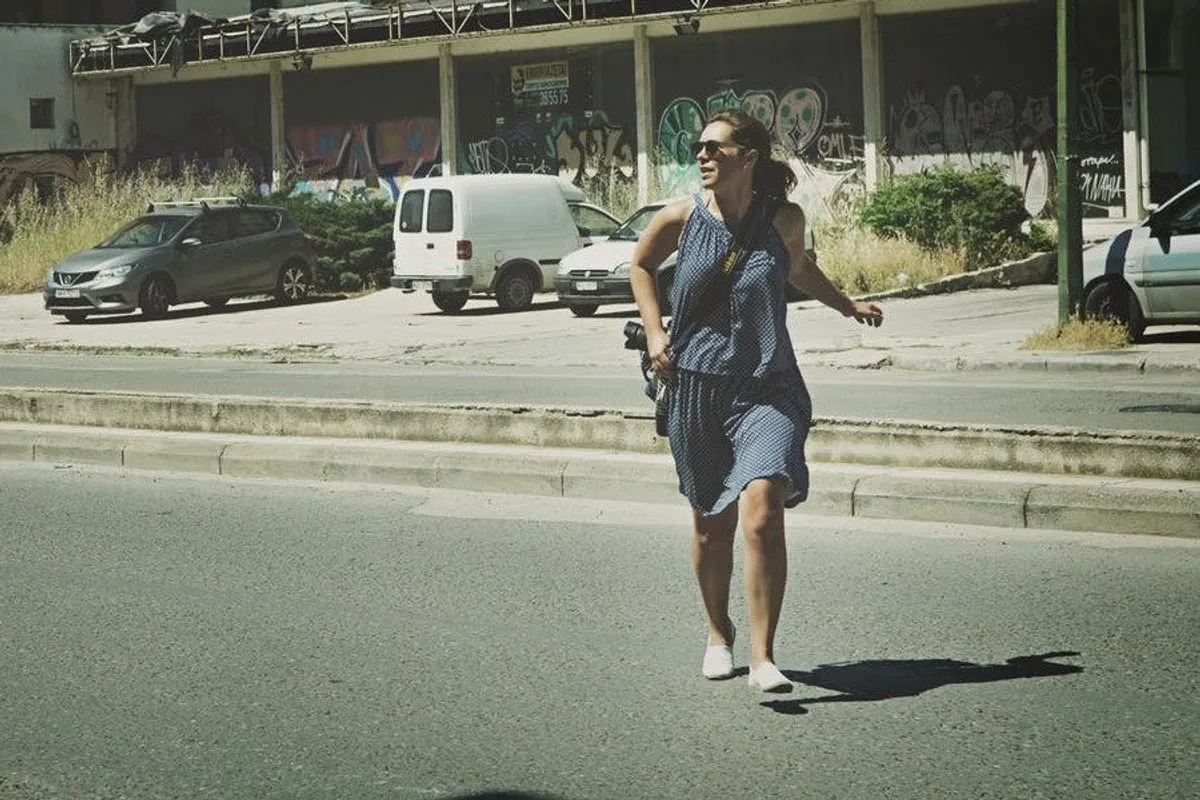 Kobieta zostawia ojca na wózku inwalidzkim na ulicy i obiecuje, że wkrótce wróci: Wraca po 12 latach - Historia dnia