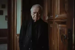 Tata kazał mi wziąć prysznic zimną wodą i mydłem, które mi dał — Kiedy mój chłopak wszedł do mojej łazienki, zaczął płakać