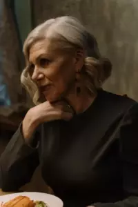 Wdowiec z noworodkiem nie może latać, pomaga mu 82-letnia Meredith - Historia dnia