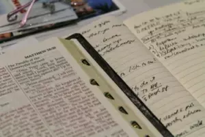 Dziadek zabrania komukolwiek dotykać jego starego materaca; dziewczyna znajduje tam kryjówkę po jego śmierci - Historia dnia
