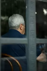 Moja niedawno dorosła córka miała wyjść za mąż za starego mężczyznę, byłam w szoku, dopóki nie odkryłam prawdy