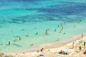 Mój skąpy mąż dał swojej matce i byłej wakacje na plaży za 10 000 dolarów, ale nie miał pojęcia, co zrobi dalej - Historia dnia