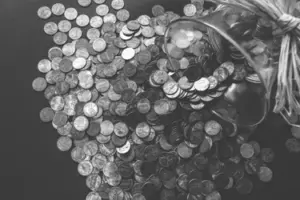 Wściekłem się na kelnera i wyszedłem zły, ale jeden szczegół sprawił, że wróciłem i odkryłem prawdę o moim życiu - Historia dnia
