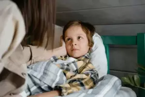 Kochanka mojego męża wyrzuciła moje ubrania i wyrzuciła mnie z naszego domu